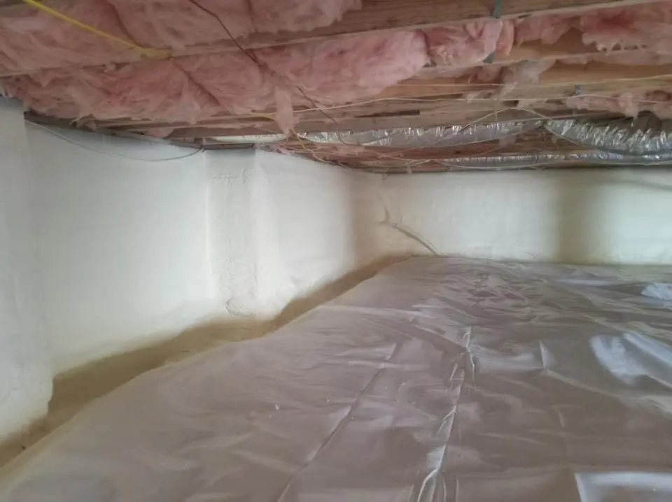 Crawl space encapsulation with closed-cell spray foam for Spray Foam Roofing in Du Quoin